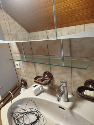 Spiegelschrank  Bild 4