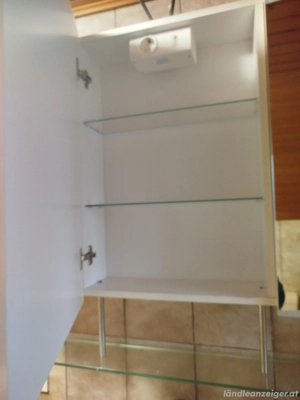Spiegelschrank  Bild 5