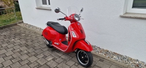 Vespa GTS 300 Super Roller   Scooter Bild 3
