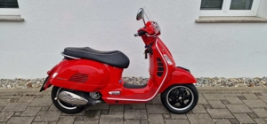 Vespa GTS 300 Super Roller   Scooter Bild 6