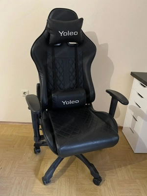 Gaming Stuhl in sehr gutem Zustand