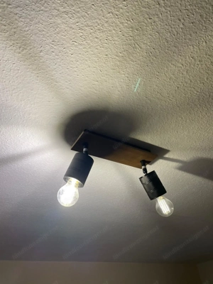 Deckenlampe mit dimmbaren Glühbirnen