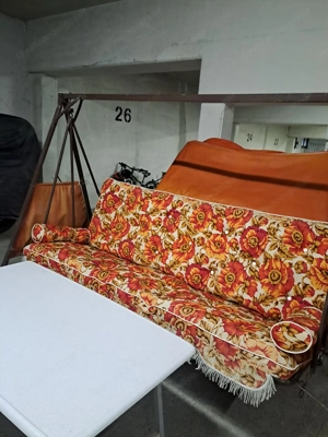 Hollywood Schaukel mit Auflage und Klapptisch