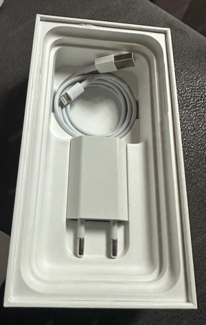 iPhone 11 Neuwertig mit 100% Akku Bild 4
