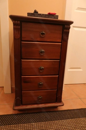 Gang   Flur Möbel Kästen Bild 3