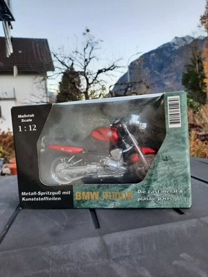 BMW R1100R 1:12 Bild 4