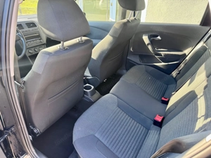 VW Polo 6R* Erstbesitz* Diesel* Servicegepflegt* Sparsam Bild 7