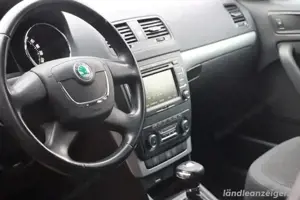 Skoda Yeti 2.0 TDI 4x4 DSG *Allrad *Automatik *Pickerl NEU *Skoda Servicegepflegt *Winterreifen NEU Bild 6