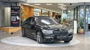 BMW 750 Bild 3