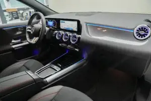 Mercedes-Benz GLA 200 d 4MATIC W-Paket Sport SpurW ParkAss. Bild 10