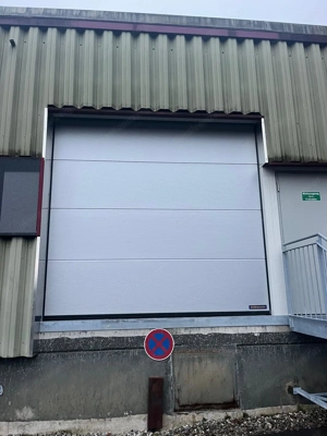 Elektrisches Garagentor - neuwertig Bild 2