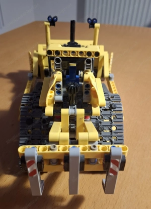 Lego Technik Bulldozer Bild 3