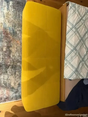 Gelbe Polsterbank Bild 2