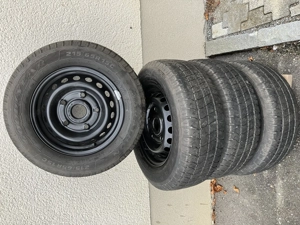 Stahlfelgen mit Sommerreifen 215 65R15 Zoll - Ford Custom Bild 5