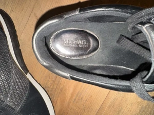Sneakers für Damen der Marke Michael Kors Bild 5