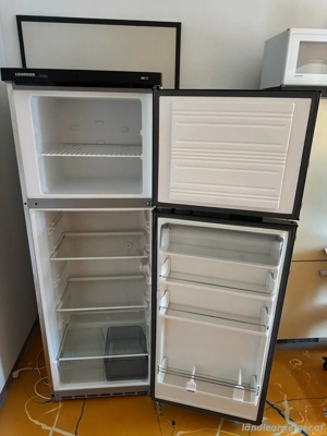 Liebherr Premium Standkühlschrank mit Tiefkühlfächer Bild 2