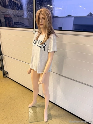 Schaufensterpuppe Adel Roodstein - London