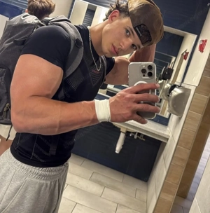 Suche Wohnung, Wg, Zimmer dringend Bild 4