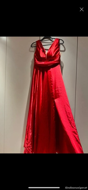 Abendkleid Bild 3