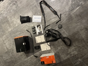 ovp SONY a7r kamera dslr spiegelreflex body m 3 orig. Akkus und zubehör optional zeiss 55mm f1.8  Bild 2