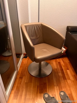 Lederdrehstuhl Bild 2