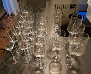 Sekt- und Weingläser