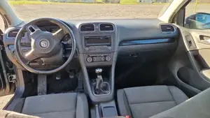 VW Golf 6 Comfortline 2.0 TDI 4Motion Bild 2