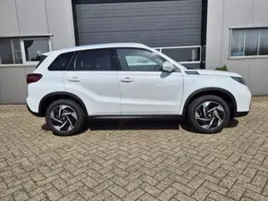 Suzuki Vitara 1.4 Boosterjet 129PS Hybrid Comfort+ Teilleder ... Bild 6