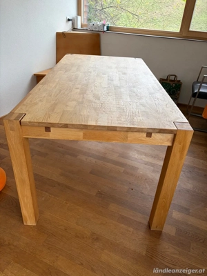 Vollholztisch Bild 2