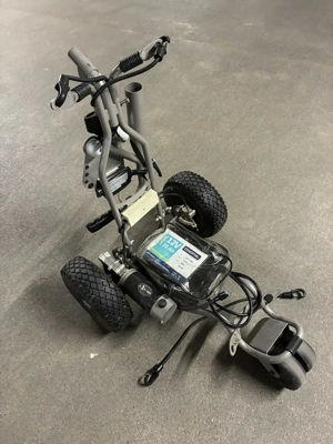 Golftrolly   mit Batterie und Ladegerät  Bild 2