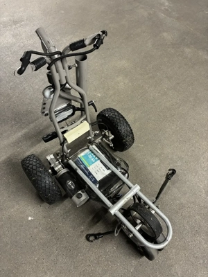 Golftrolly   mit Batterie und Ladegerät  Bild 4