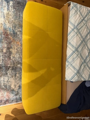 Gelbe Polsterbank Bild 4