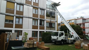 Nissan NT400   Klaas Roadrunner 29 5 Möbellift