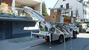 Nissan NT400   Klaas Roadrunner 29 5 Möbellift Bild 9