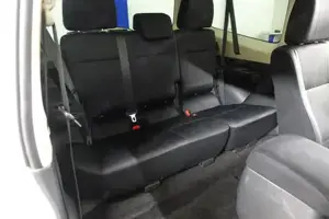 Mitsubishi Pajero Bild 13