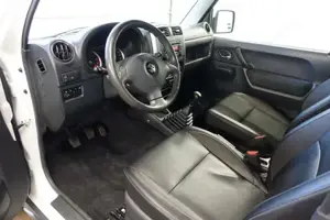 Suzuki Jimny Bild 4