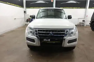 Mitsubishi Pajero Bild 2