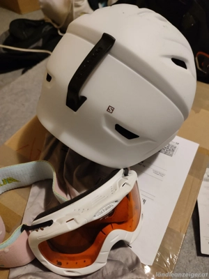 Skihelm und Brille Bild 3