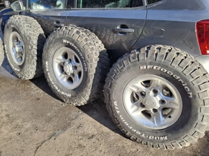 Land Rover Defender, Offroadreifen  Bild 5