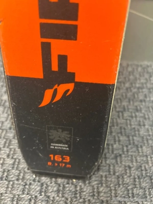 Blizzard Schi Bild 3