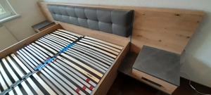 Doppelbett mit 2x Lattenrost + integrierten Nachtkästchen