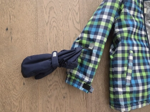 Skianzug komplett mit Fäustlingen Gr 122 Bild 9