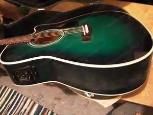 Verkaufe 1 Jamaha electro Acustic Gitarre