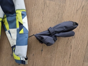 Skianzug komplett mit Fäustlingen Gr 140 Bild 9