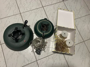 Christbaumständer groß und klein + Lichterkette