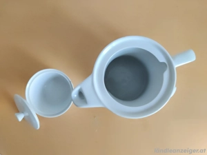 Lilienporzellan Kaffeekanne und Zuckerdose (Austria) Bild 2