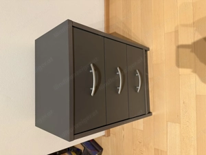 2 Nachtkästchen mit 3 Schubladen Bild 2