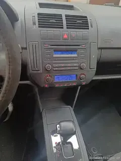 VW Polo Cool Family 1,6 Aut. Limousine Bild 10