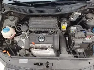 VW Polo Cool Family 1,6 Aut. Limousine Bild 7