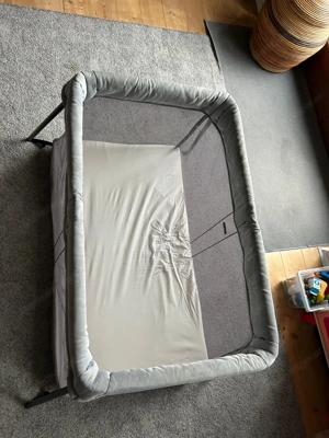 Baby Björn Reisebett Bild 3